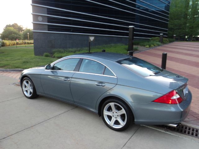 Mercedes-Benz CLS-Class 2006 photo 2