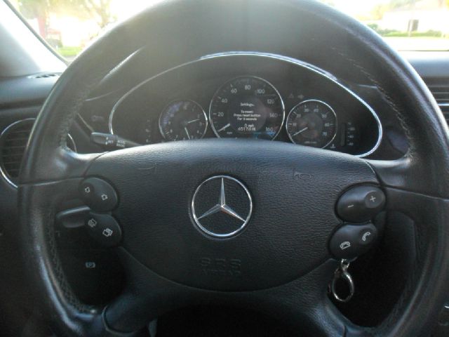 Mercedes-Benz CLS-Class 2006 photo 2
