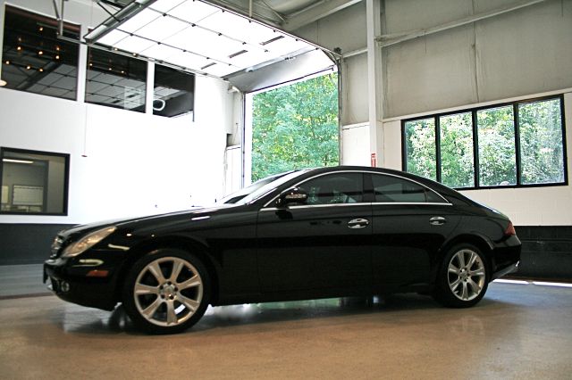 Mercedes-Benz CLS-Class 2006 photo 2