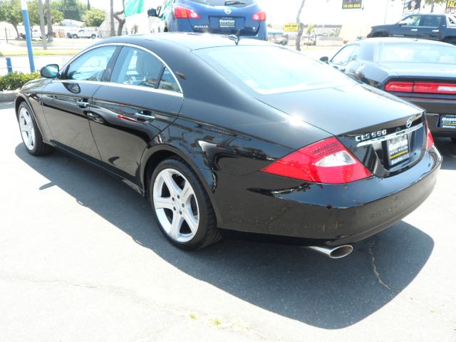 Mercedes-Benz CLS-Class Extended VERY LOW Miles Sedan
