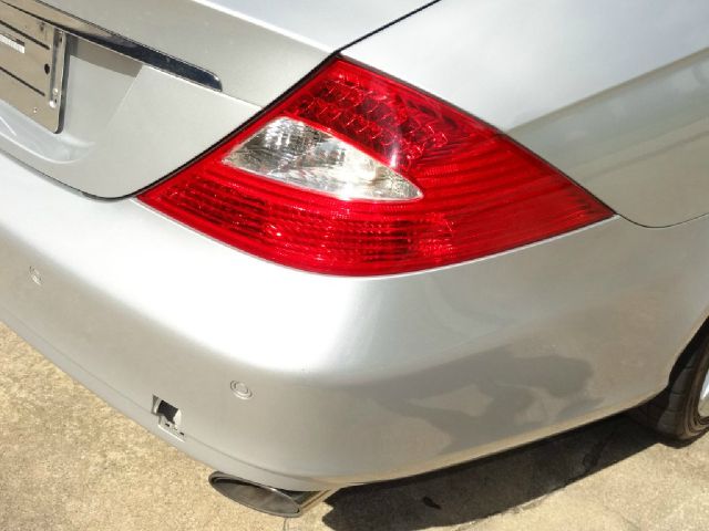 Mercedes-Benz CLS-Class Extended VERY LOW Miles Sedan