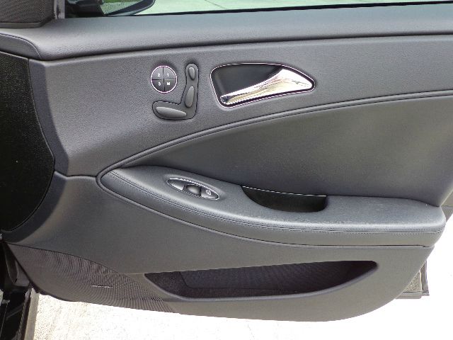 Mercedes-Benz CLS-Class 2009 photo 15