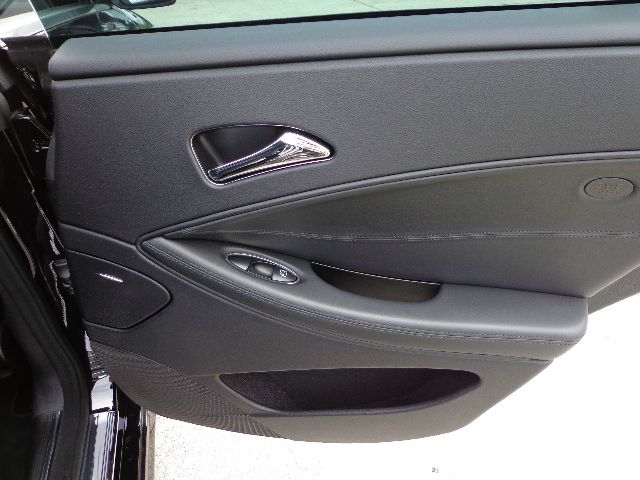 Mercedes-Benz CLS-Class 2009 photo 16