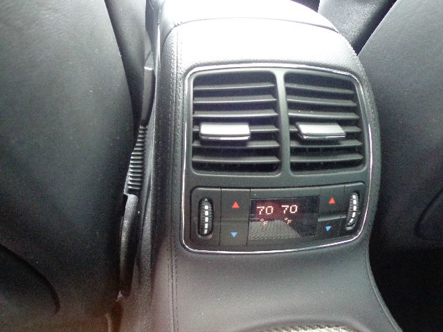 Mercedes-Benz CLS-Class 2009 photo 21