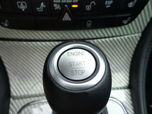 Mercedes-Benz CLS-Class 2009 photo 23