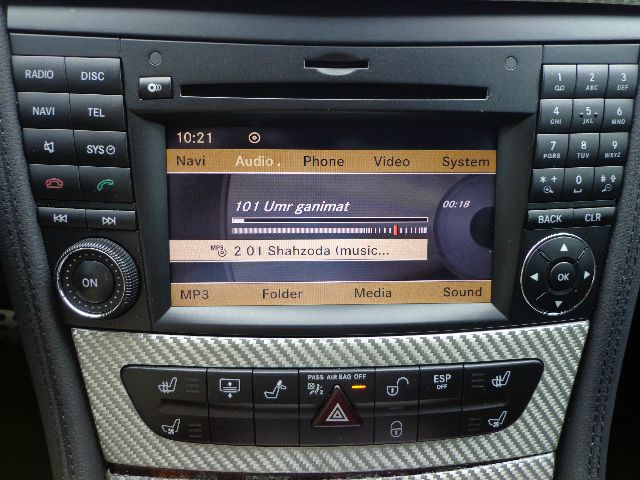 Mercedes-Benz CLS-Class 2009 photo 24