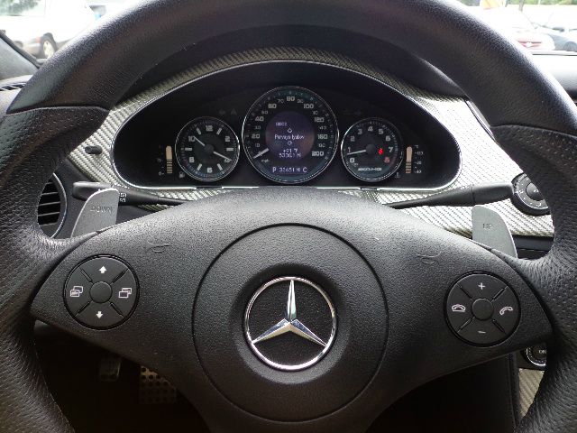 Mercedes-Benz CLS-Class 2009 photo 25
