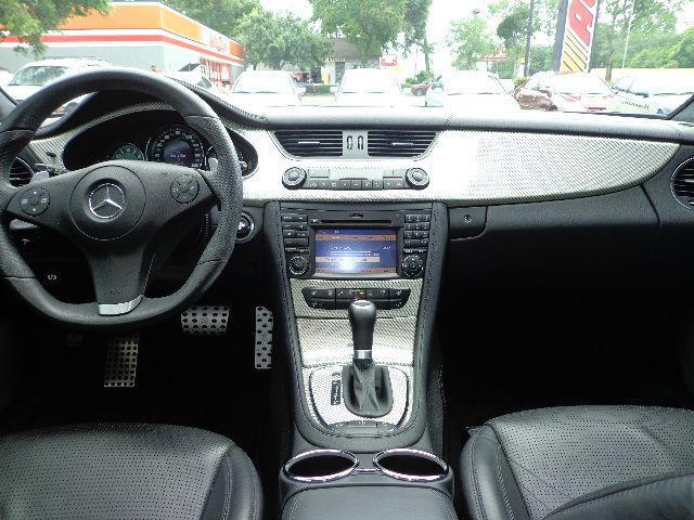 Mercedes-Benz CLS-Class 2009 photo 29