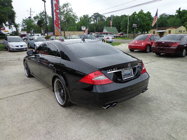 Mercedes-Benz CLS-Class 2009 photo 36