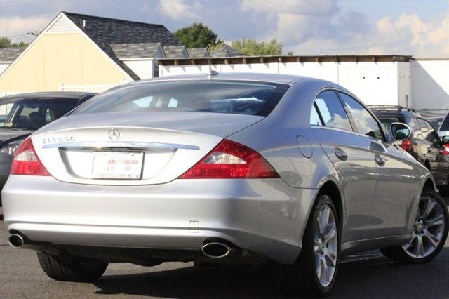 Mercedes-Benz CLS Class 2008 photo 3