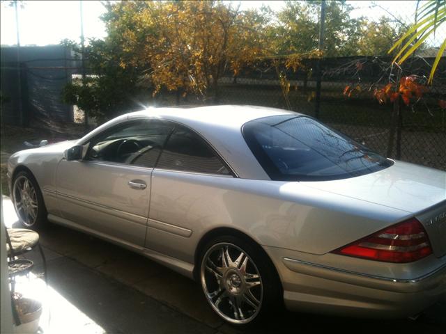 Mercedes-Benz CL Class E320 4matic Coupe