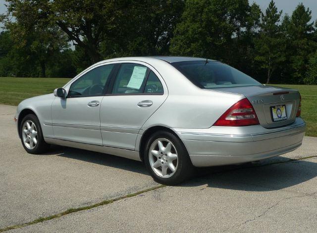 Mercedes-Benz C Class 2001 photo 2