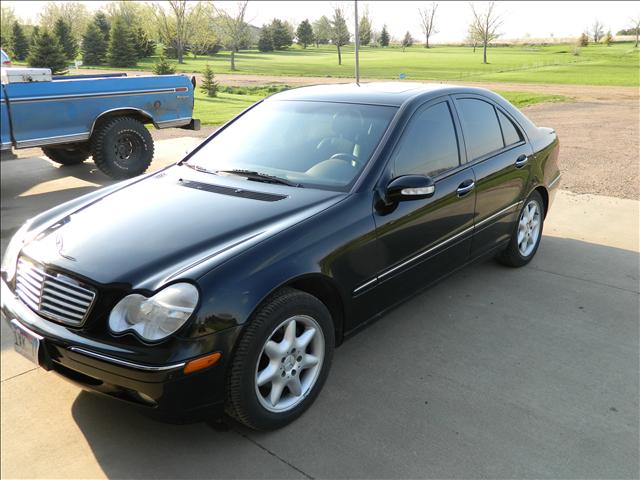 Mercedes-Benz C Class 2002 photo 1