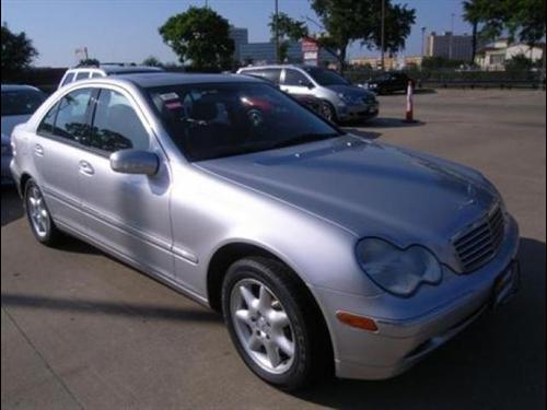 Mercedes-Benz C Class 2002 photo 2