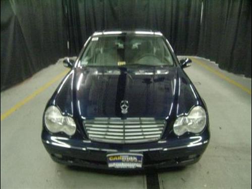 Mercedes-Benz C Class 2002 photo 2