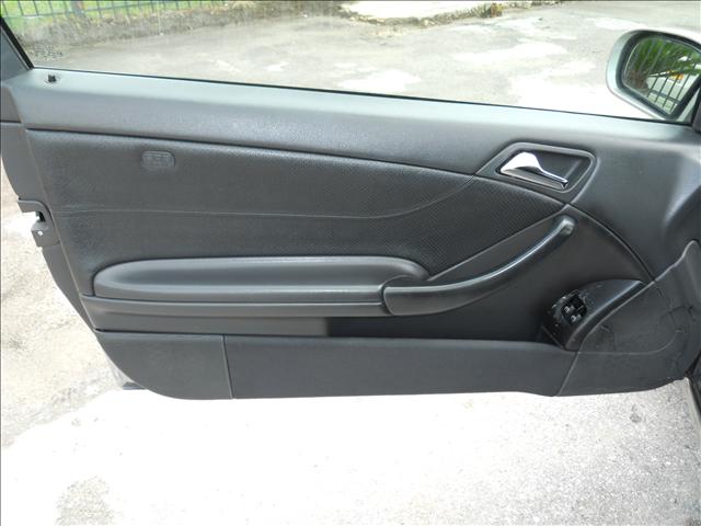 Mercedes-Benz C Class 2003 photo 2
