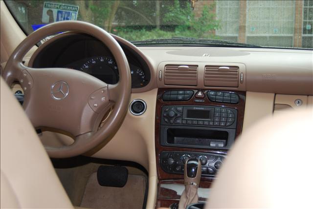 Mercedes-Benz C Class 2003 photo 1
