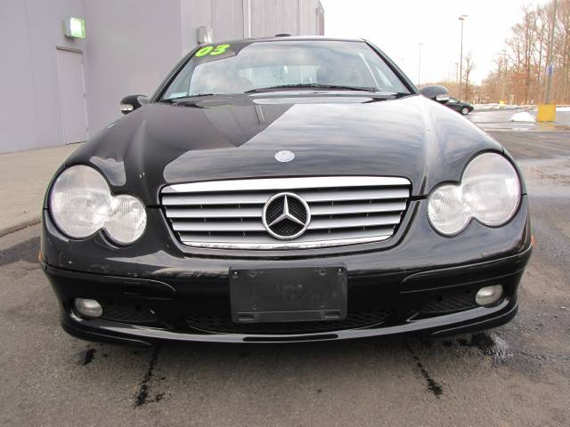 Mercedes-Benz C Class 2003 photo 1