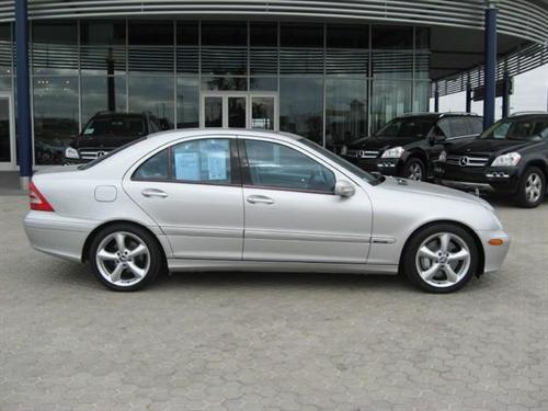 Mercedes-Benz C Class 2004 photo 1