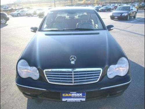 Mercedes-Benz C Class 2004 photo 1
