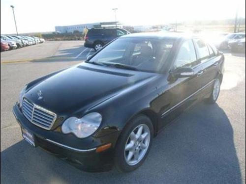Mercedes-Benz C Class 2004 photo 2