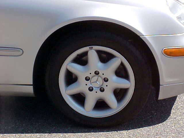 Mercedes-Benz C Class 2004 photo 3