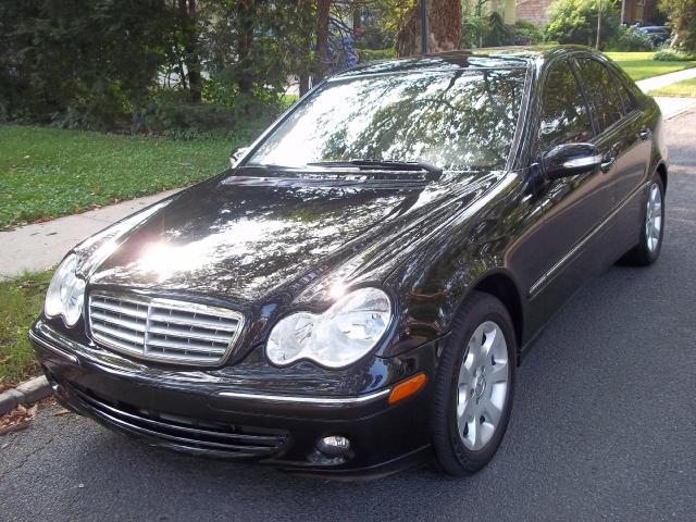 Mercedes-Benz C Class 2006 photo 1