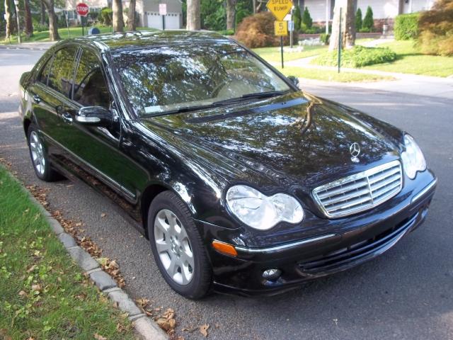 Mercedes-Benz C Class 2006 photo 2