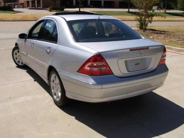 Mercedes-Benz C Class 2006 photo 4