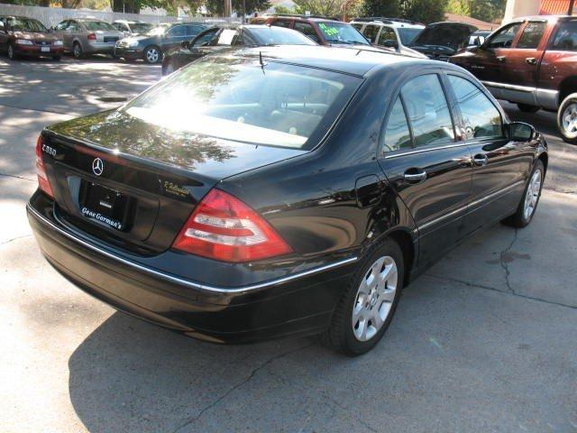 Mercedes-Benz C Class 2006 photo 2
