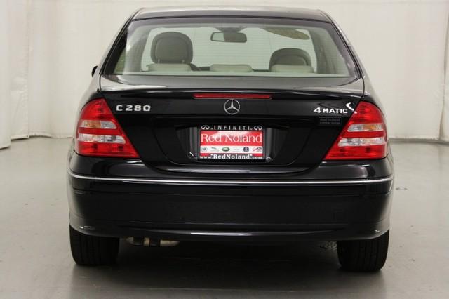 Mercedes-Benz C Class 2007 photo 2