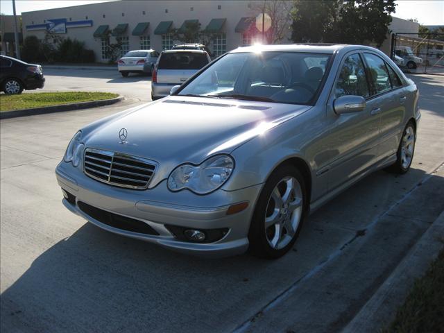 Mercedes-Benz C Class 2007 photo 2