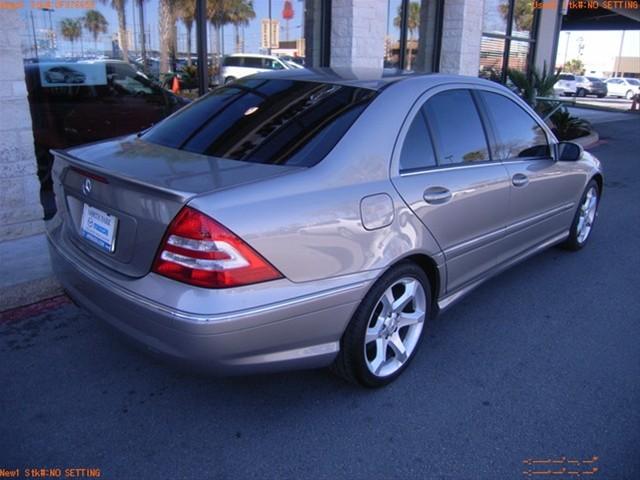 Mercedes-Benz C Class 2007 photo 2