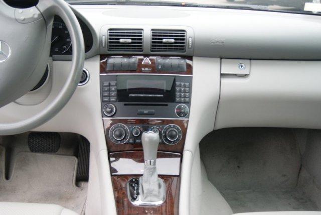 Mercedes-Benz C Class 2007 photo 3