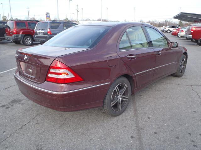 Mercedes-Benz C Class 2007 photo 4