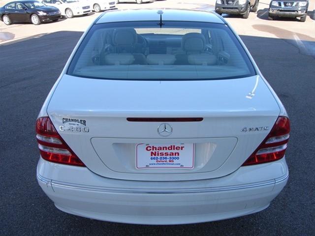 Mercedes-Benz C Class 2007 photo 2