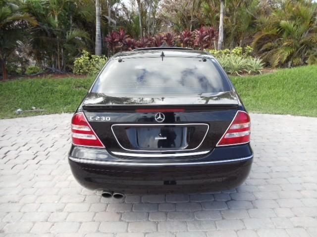 Mercedes-Benz C Class 2007 photo 4