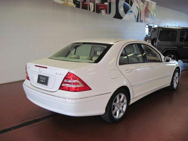 Mercedes-Benz C Class 2007 photo 3