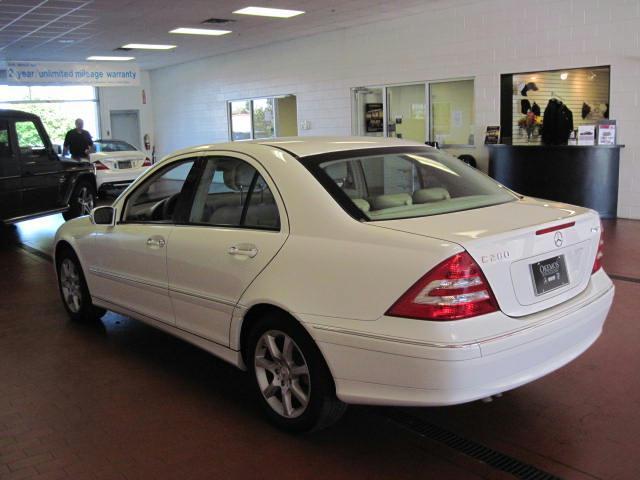 Mercedes-Benz C Class 2007 photo 4