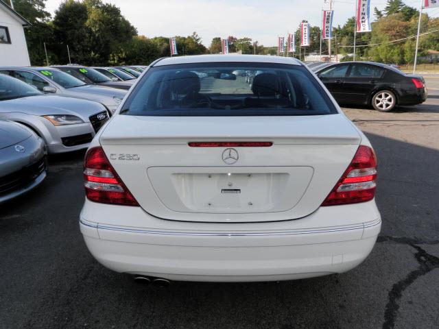 Mercedes-Benz C Class 2007 photo 3