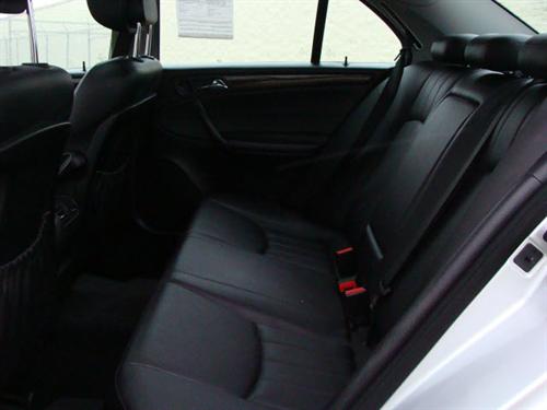 Mercedes-Benz C Class 2007 photo 2