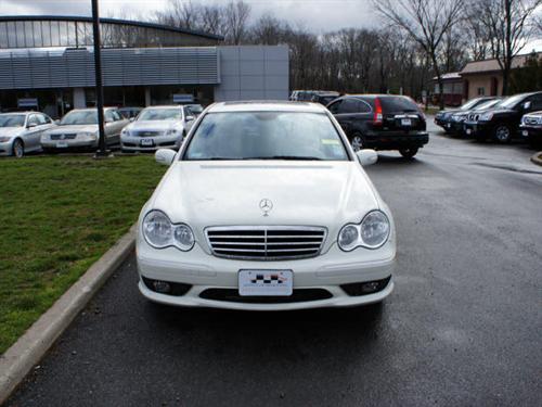 Mercedes-Benz C Class 2007 photo 2