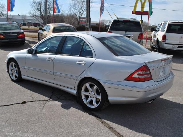 Mercedes-Benz C Class 2007 photo 2
