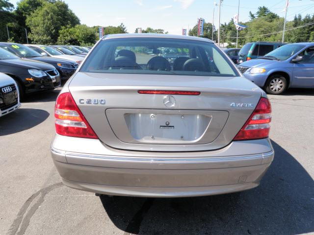 Mercedes-Benz C Class 2007 photo 2