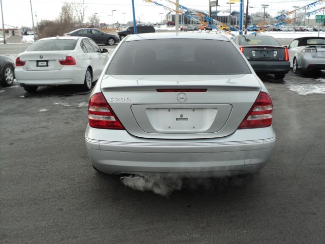 Mercedes-Benz C Class 2007 photo 4