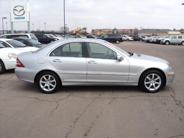Mercedes-Benz C Class 2007 photo 4