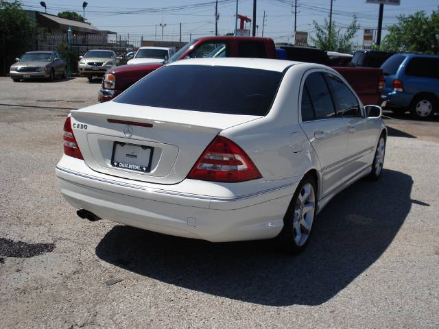Mercedes-Benz C Class 2007 photo 2