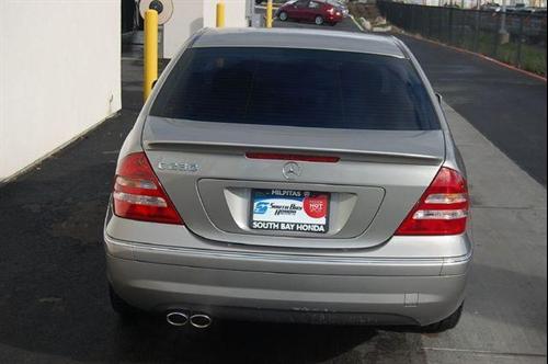 Mercedes-Benz C Class 2007 photo 3