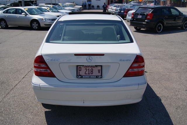 Mercedes-Benz C Class 2007 photo 2