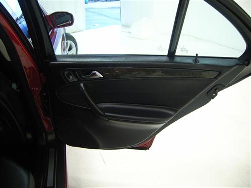 Mercedes-Benz C Class 2007 photo 2